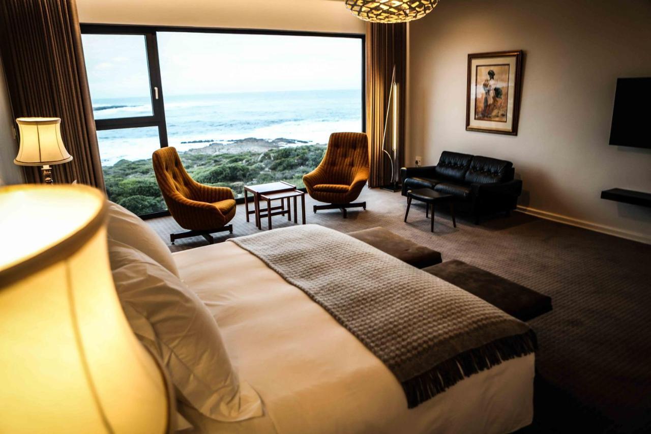 Schulphoek Seafront House Hermanus Zewnętrze zdjęcie A room at the Bay of Agulhas