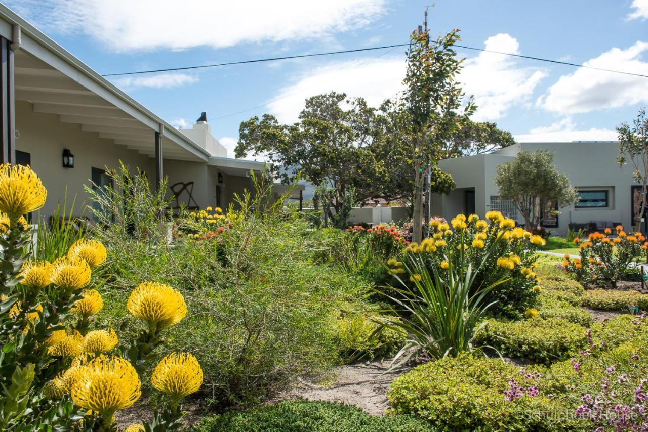 Schulphoek Seafront House Hermanus Zewnętrze zdjęcie The gardens at the National Centre for Palliative Care